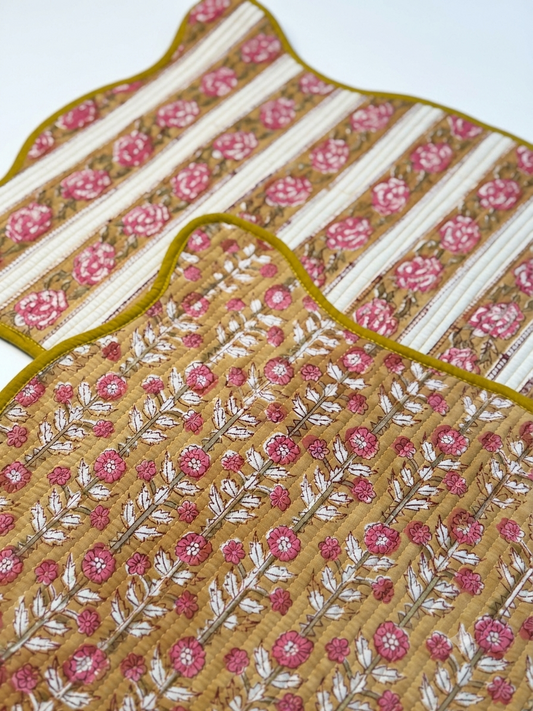 Reversible Mustard Scallop Mats